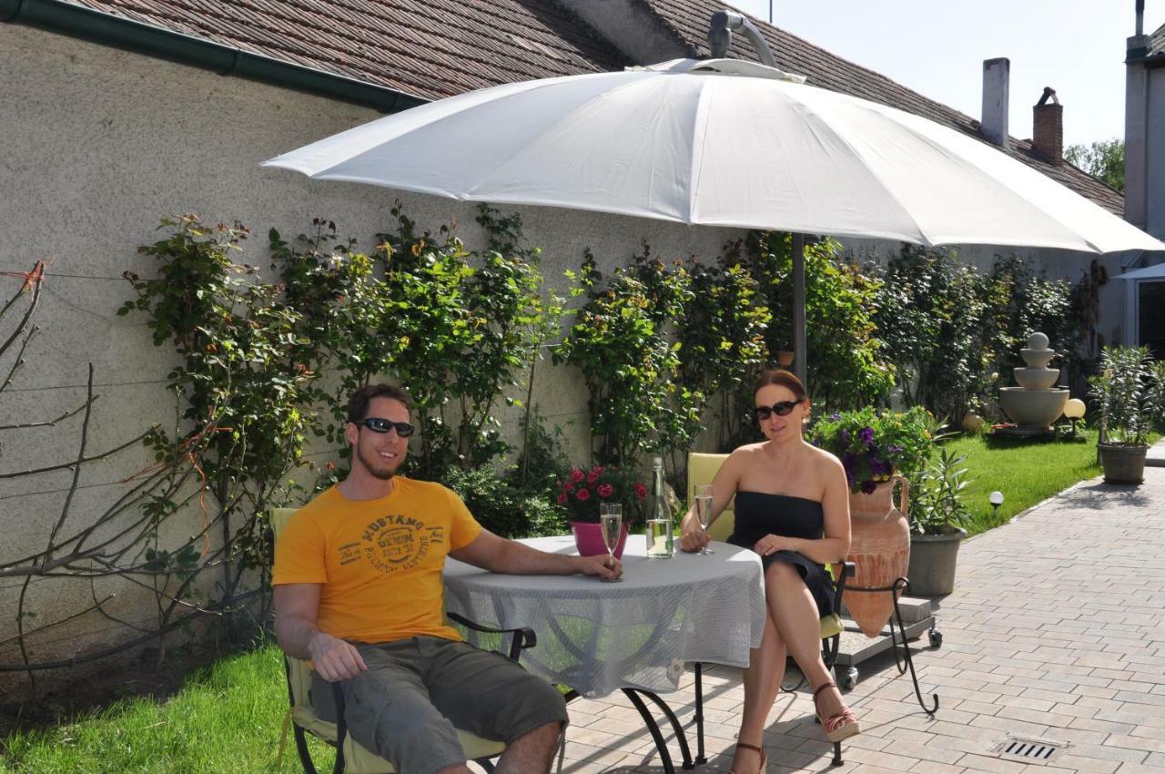 Gaestezimmer Resi Illmitz Exteriér fotografie