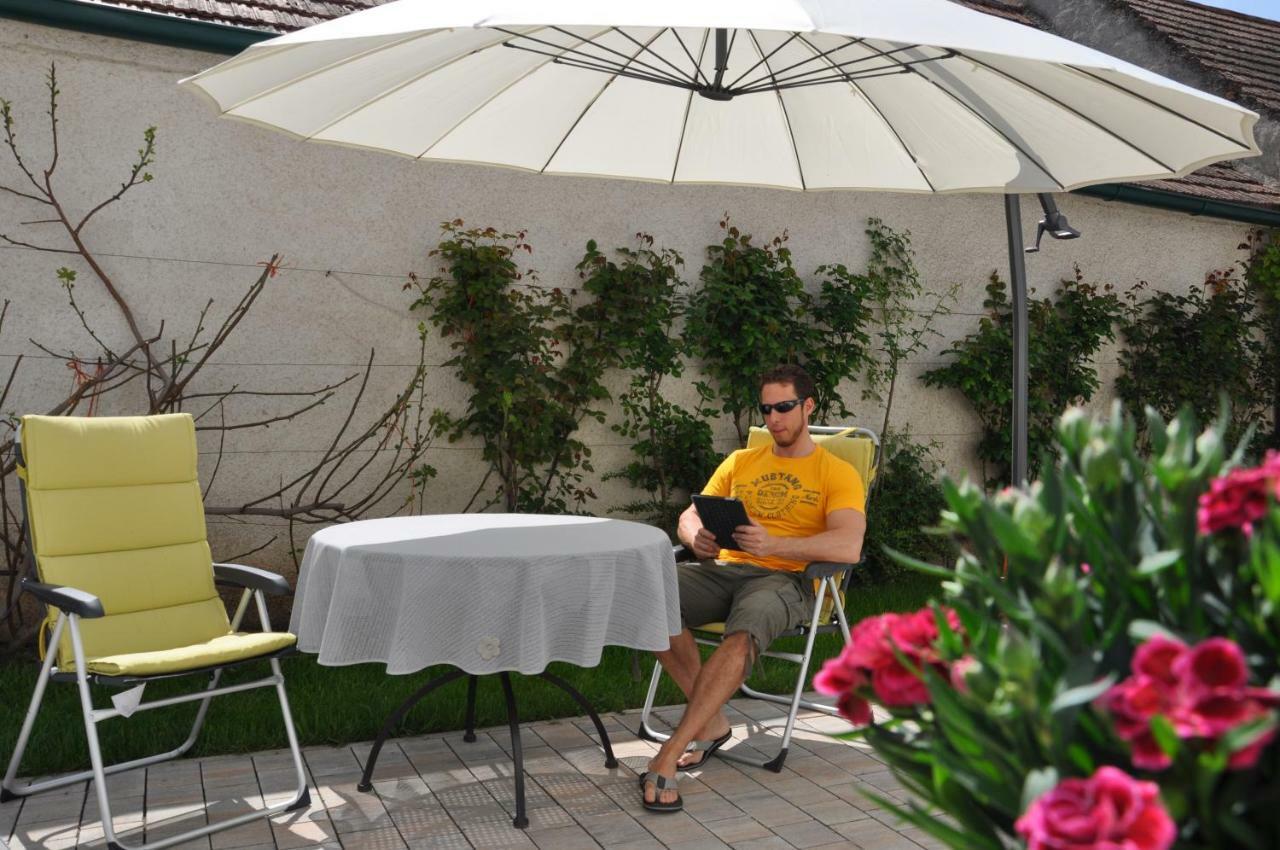 Gaestezimmer Resi Illmitz Exteriér fotografie